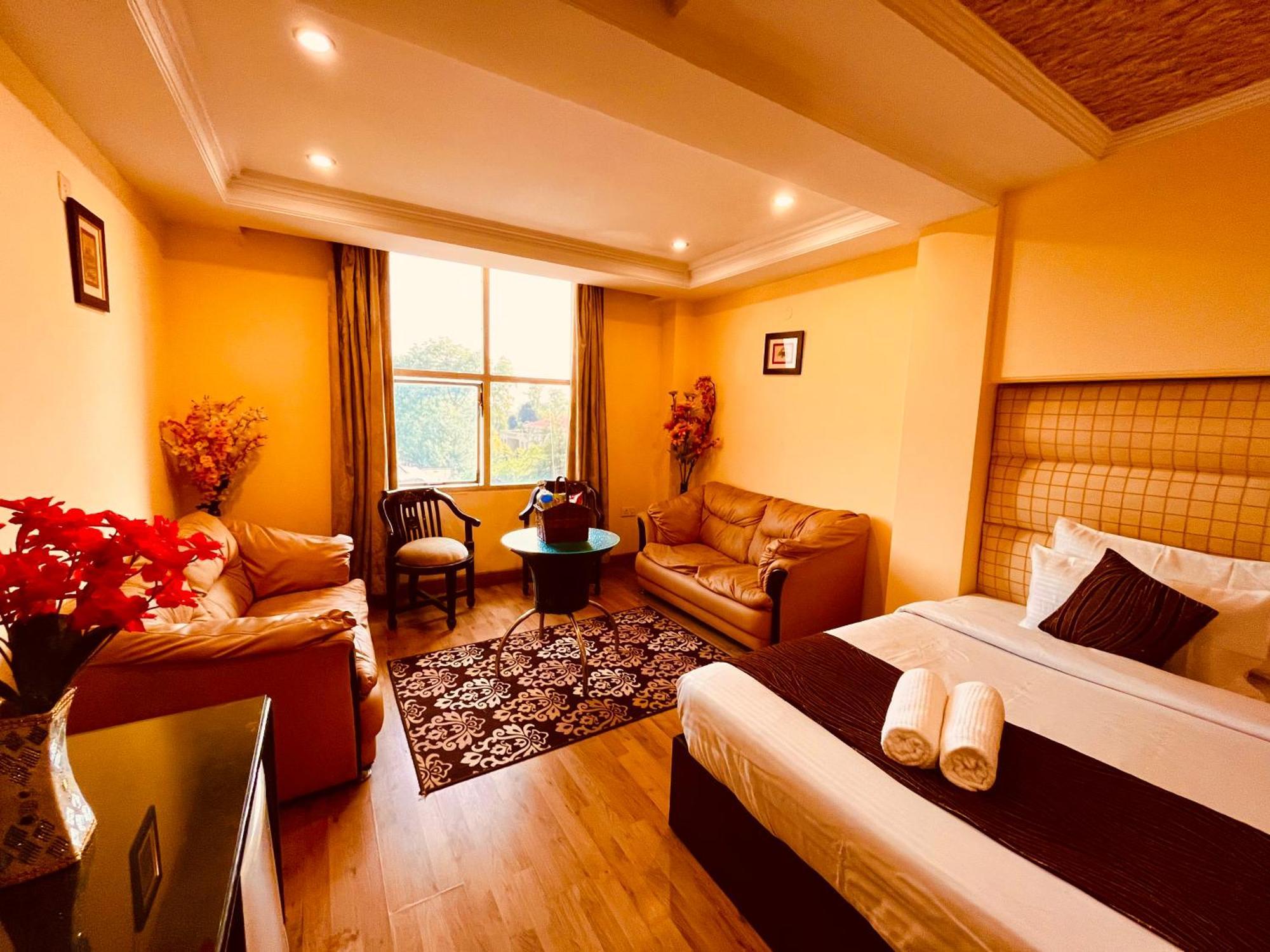 The Reo Luxury Hotel - Haridwar Exterior photo